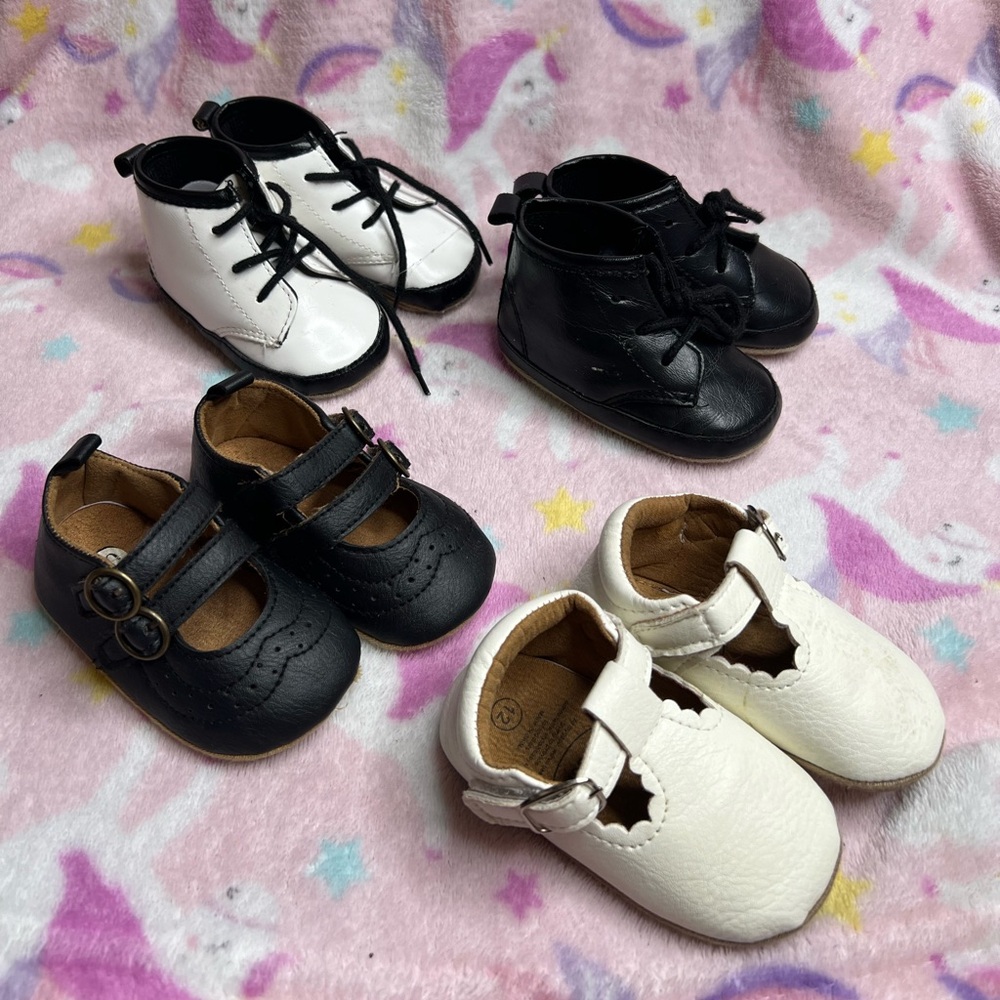 Size 4c crib shoes.